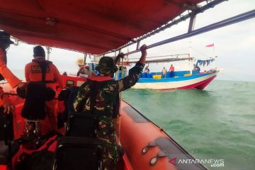 Tim gabungan SAR temukan tujuh ABK KM Sinar Kencana selamat