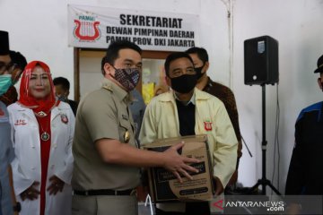 Wagub DKI salurkan bansos untuk pekerja seni di Jakarta Selatan