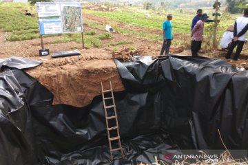 Balitbangtan bantu teknologi irigasi hemat air petani bawang Bantul