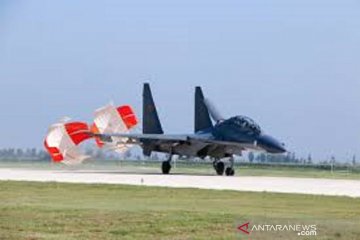 Jet tempur China berpatroli 10 jam di kepulauan Laut China Selatan