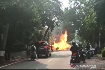 Motor penjual gas elpiji keliling terbakar di Komplek PWI Jaktim