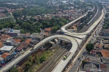 Pembangunan jalan layang tapal kuda di Jakarta