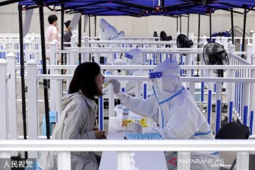 Tokyo minta China hentikan tes anal COVID-19 terhadap warga Jepang