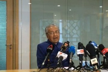 Mahathir sesalkan Pemilu Sabah bikin COVID-19 melonjak