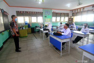 Pontianak kembali tunda pelaksanaan kegiatan belajar di sekolah