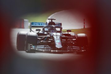 Puncaki FP2, Hamilton lanjutkan dominasi Mercedes di Silverstone