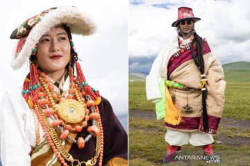 Peragaan busana Tibet di padang rumput Zhaqingtang