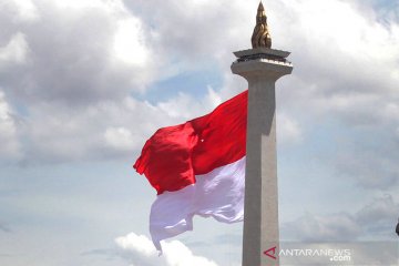 Cerah berawan warnai langit Jakarta sepanjang Senin
