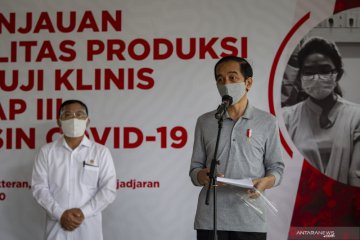 Presiden tinjau fasilitas produksi dan uji klinis vaksin COVID-19