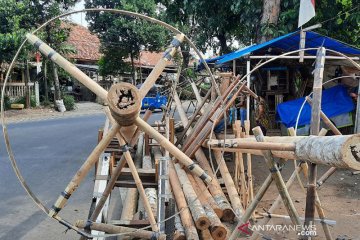 Harapan penjual pohon pinang Manggarai menjelang HUT RI