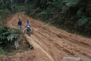 INSFRATRUKSTUR DESA TERTINGGAL