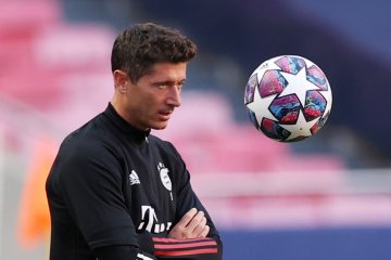 Rio Ferdinand: Lewandowski harusnya juara Ballon d'Or 2020