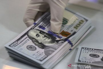 Rupiah lanjut melemah masih dibayangi "tapering" The Fed