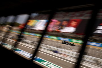 Puncaki FP2, Hamilton lanjutkan dominasi Mercedes di GP Spanyol
