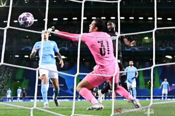 Dua gol Dembele bawa Lyon ke semifinal Liga Champions