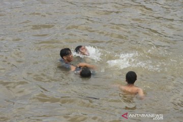 Warga Nyaris Tenggelam di Sungai Martapura