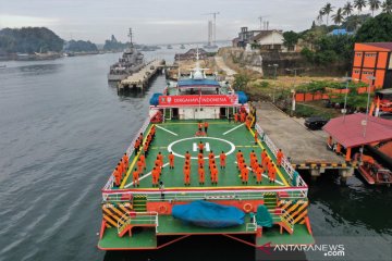 Basarnas Kendari gelar upacara HUT Kemerdekaan di atas Kapal