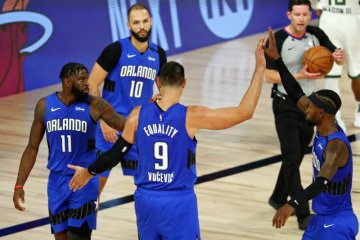 Vucevic pimpin Magic buka playoff melawan Bucks dengan kemenangan