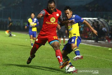 Leonard Tumpamahu ingin jadi pelatih timnas selepas gantung sepatu