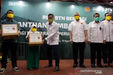 BTN dan REI bagikan sembako untuk warga terdampak COVID-19