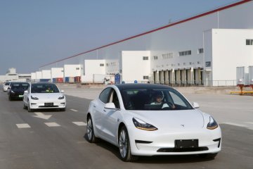 Tesla cekcok dengan e-commerce China