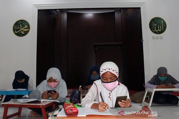 Kemendikbud : Sekolah perlu sediakan dua opsi pembelajaran