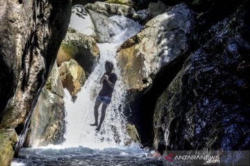 Wisata air terjun Leuwi Hejo