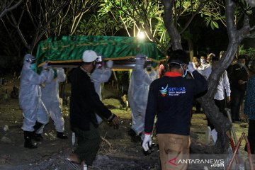 Plt Bupati Sidoarjo dimakamkan dengan protokol kesehatan