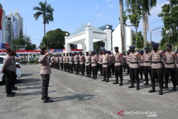 Dua SSK Brimob Sumut amankan aksi buruh tolak omnibus law di Medan