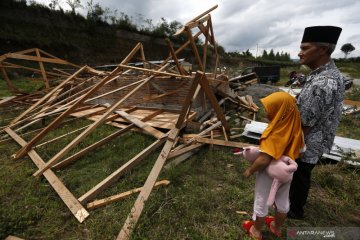 Angin puting beliung terjang Takengon, 34 rumah rusak