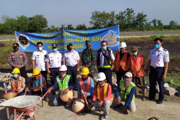 Kemenhub laksanakan program padat karya di Bandara Ngloram Cepu