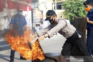 Polda Sumsel gelar latihan penanggulangan kebakaran gedung