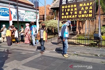 Tradisi pembagian nasi buka luwur di Makam Sunan Kudus ditiadakan