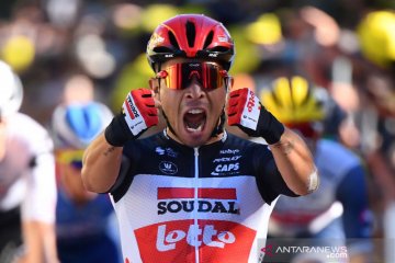 Caleb Ewan juara Stage 3 Tour de France