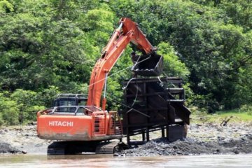 Aksi penambangan emas ilegal di Aceh Barat semakin meningkat