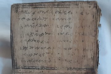 Hibah dua buku naskah Arab lengkapi Museum Balaputra Dewa Palembang