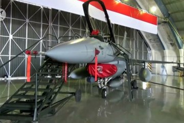 Dua pesawat tempur F-16 Program Falcon Star eMLU kembali mengudara