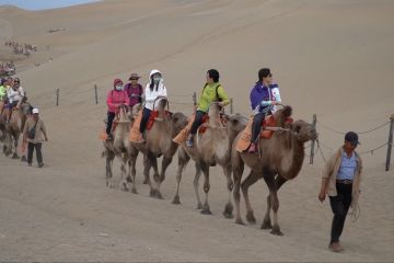 Kota Dunhuang di China masuki puncak musim wisatawan