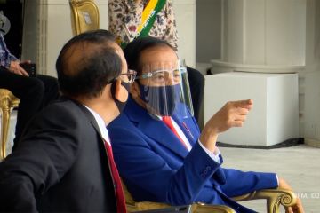 Presiden Joko Widodo saksikan geladi upacara HUT ke-75 RI