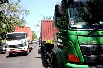 Sopir truk kontainer di Surabaya jalani ujian sertifikasi kompetensi