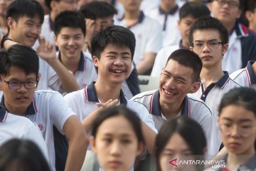 Guru mewaspadai risiko COVID-19 saat siswa Wuhan kembali ke sekolah