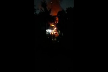 Bakar sampah picu kebakaran di Tanjung Barat