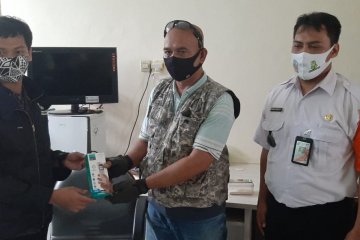 Kelurahan Lenteng Agung terima bantuan puluhan "thermo gun"