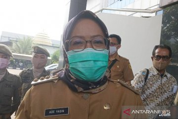 Bupati Bogor: Sanksi masuk ambulans agar warga jera tak berkerumun