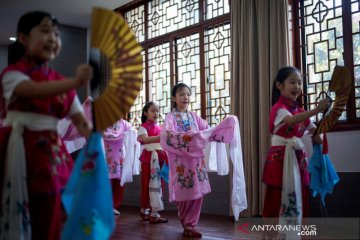 Vaksinasi massal di Beijing akhir September, murid sekolah gratis