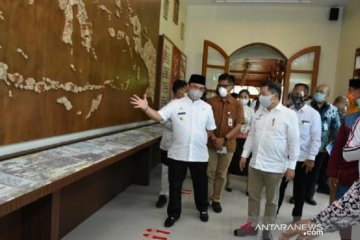 Menteri PPN resmikan Galeri Budaya Cinta Alam Belitung