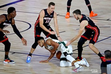 Playoff NBA : Miami Heat unggul 3-0 atas Bucks di semifinal Timur
