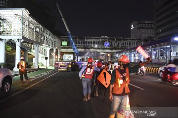 JPO Bank Indonesia dibongkar untuk persiapan konstruksi stasiun MRT