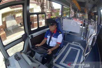 Layanan teman bus di Denpasar