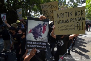 Unjuk rasa tuntut bebaskan Jerinx SID